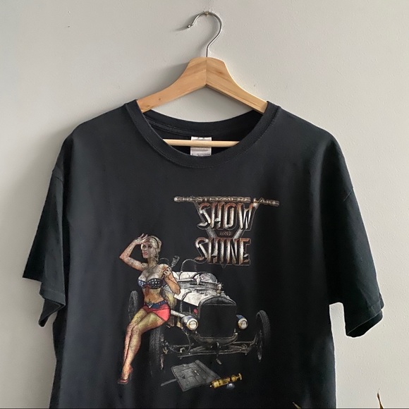 Black Pinup Girl Autocar T-Shirt - Picture 3 of 3